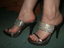 Supi Sexy GOGO Table Dance