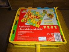 Puzzlematte – Buchstaben und Zahlen, 80 Teile, Playland