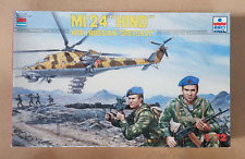 ESCI Nr.: 9076  MI 24 "HIND" with Russian Spetsnaz 1:72 OVP