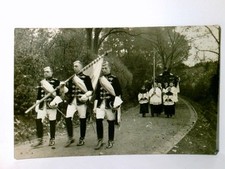 Aachen. Stadtgarten. Beerdigung angeführt von Studenten in Uniformen, Trauerzug 