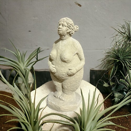 Elegante steinfigur dicke - elegante,
