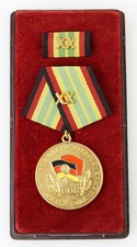 MEDAILLE TREUE DIENSTE NVA Gold XX Jahre emailliert Volksarmee NVA MfS Stasi