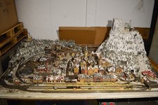 Spur N Modelleisenbahnanlage Winterlandschaft mit Bergen und Tunneln - Diorama