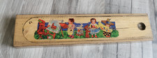 Alter Griffelkasten mit Schiebedeckel aus Holz, Motiv malende Kinder