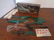 AURORA 1/4" SCALE russische MIG-19