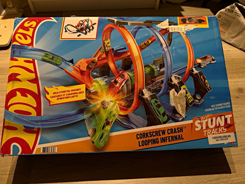 Hot wheels stunt tracks - wheels,