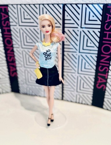 Barbie fashionistas girl - barbie,