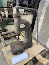 Kniehebelpresse Dornpresse