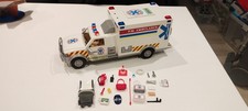 PLAYMOBIL 70936 City Action Rettungs-Fahrzeug: US Ambulance