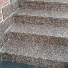 Tritt- und Setzstufe aussen Rosso Balmoral geflammt ab 89,90 €/Set