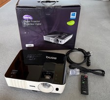 +++ BenQ TH681 Beamer Projektor Full HD in Originalverpackung +++