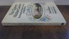 			The Queens Hidden Garden: Buckingham Palaces Treasury of Wild Pla		