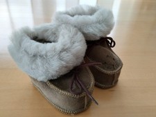 Baby Lammfellschuhe Größe 16/17 - ungetragen