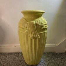 Große gelbe Keramik Bodenvase drapiert Schleife Design 48cm hoch