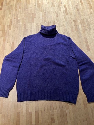Rollkragenpullover aus