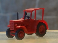 Preiser   aus 79502   (Spur N)   1:160   Traktor / Schlepper in rot