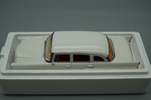 Toyways gaz 13 chaika - 1:18,