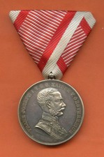 Silberne Tapferkeitsmedaille I. Klasse („Große Silberne Tapferkeitsmedaille“).