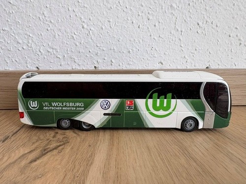 Mannschaftsbus vfl wolfsburg - mannschaftsbus,