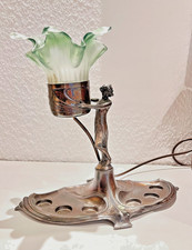 Antike figürliche Tischlampe