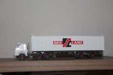 US-Zugmaschine  - Container-Sattelzug  "SEALAND" Wiking 527
