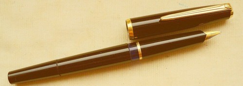 älterer pelikan k - Älterer, m