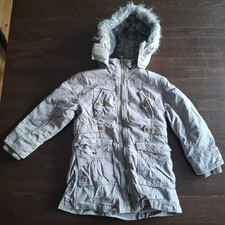 Mädchen Winterjacke Gr. 110 grau C&A / Palomino mit Kapuze