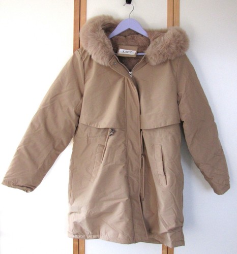 Wunderschöner regen parka mit - wunderschöner,