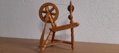 Spinnrad deko aus - spinnrad, holz