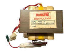 Hochspannungstransformator