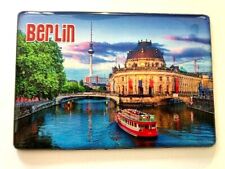 BERLIN - DEUTSCHLAND - SOUVENIR-KÜHLSCHRANKMAGNET-131006