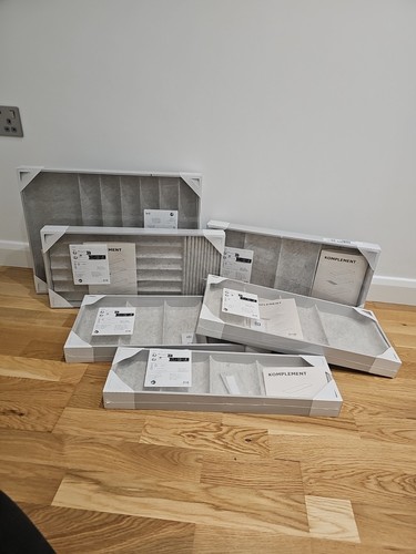 Kleiderschrank