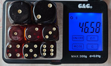 8 Würfel, 2 x ca. 2,1 cm, 6 x ca.1,5 cm, Catalin orig. DDR