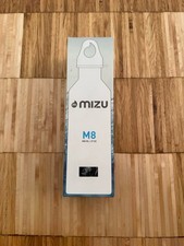 Mizu Trinkflasche mit adidas Branding