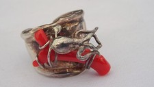 Seltene Ring aus 925 Silber, handgefertigtes Einzelstück m. Astkoralle u. Insekt
