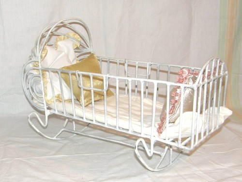 Antikes schaukel puppenbett - antikes, schaukel-puppenbett
