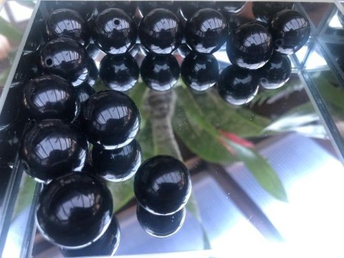 Schwarze kunststoffperlen xxl - kunststoffperlen,