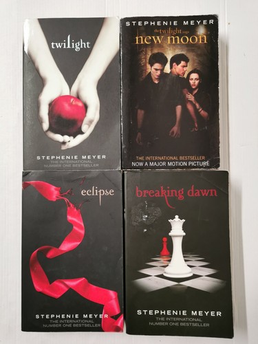 Twilight saga stephenie - by,