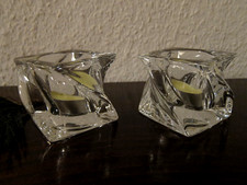 2 elegante moderne Teelichthalter quadratisch gedrehte Würfel aus schwerem Glas