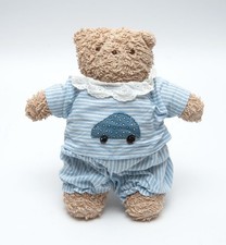 SIGIKID Bär Teddy Auto Pyjama Schlafanzug blau Frottee 20 cm Stofftier Vintage
