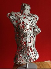 Skluptur aus Schrott