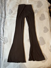 ✨ Schwarze Plissee-Hose –