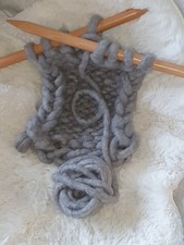 STRICKNADEL MIT WOLLE, GRAU, DEKO  und Stricken