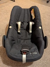 Maxi Cosi Babyschale mit Black