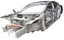 Tesla Model S 85D Perfor. Rohkarosserie Karosserie Karosse Seitenteil Kotflügel