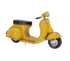 Modell IN Zinn Von Einer Vespa