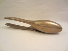 MESSING NUSSKNACKER MIT SCHUTZ