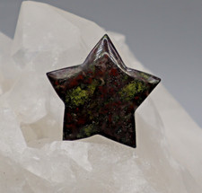 Stern aus DRACHENBLUTJASPIS