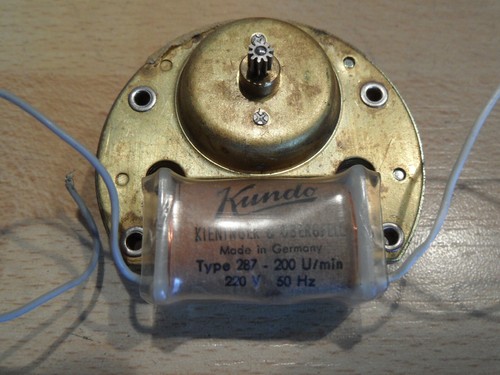 Kleiner uhr motor kundo - motor,
