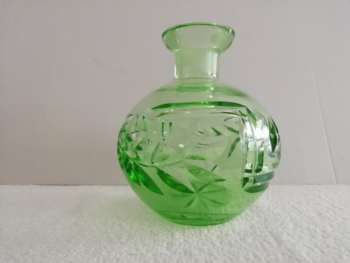 Kleine grüne uranglas vase - grüne, uranglas-vase